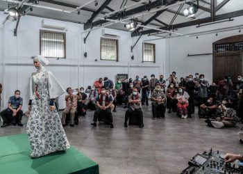 Jakarta Muslim Fashion Week 2024, Sandiaga Uno: Peluang Indonesia Jadi Pusat Modest Fesyen Dunia