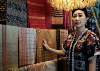 Dekranasda Nusa Tenggara Timur Siapkan Tenun Manggarai Barat untuk  11 Kepala Negara ASEAN