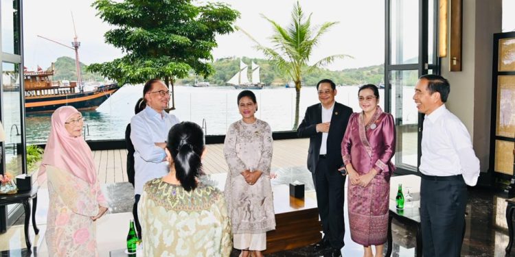 Melihat Keakraban Para Pemimpin ASEAN di Sela KTT Ke-42 ASEAN