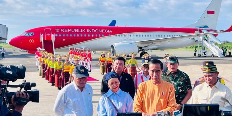 Presiden Joko Widodo Tinjau Gladi  KTT Ke-42 ASEAN 2023 di Labuan Bajo