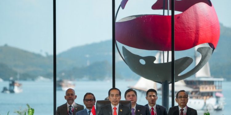 Presiden Joko Widodo Secara Resmi Membuka KTT Ke-42 ASEAN di Labuan Bajo