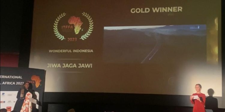Film Jiwa Jagad Jawi Raih Gold Award di ITFFA 2023, Menparekraf: Promosi Parekraf Indonesia Mendunia