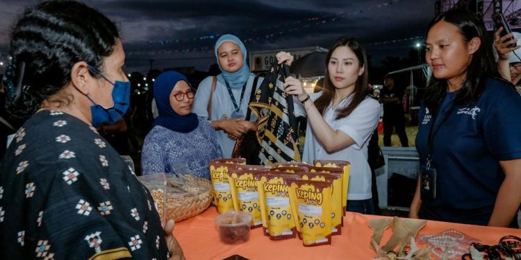 Pesta Rakyat Labuan Bajo Street Carnival Semarakan KTT Ke-42  ASEAN