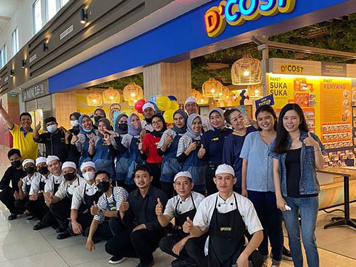 Program Unik D’COST: ‘Bayar Sesukanya! Sisanya Pakai Doa’