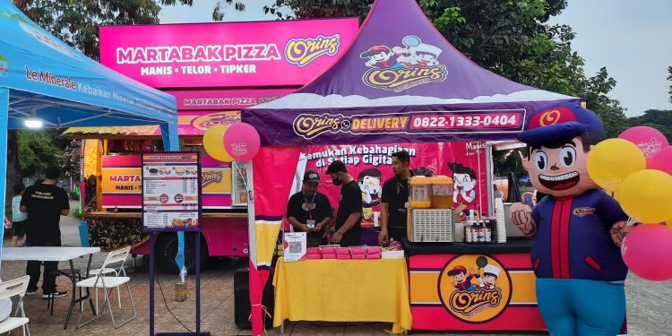 Pernah Icip-icip Martabak Pizza? Yap, Martabak Pizza Orins di Gambir Expo