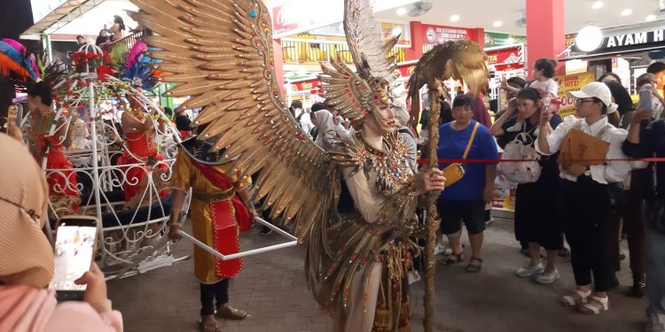 Keren! Rider Raih Juara Pertama Karnaval Jakarta Fair 2023