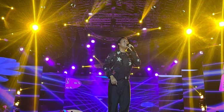 Romantisme Rizky Febian di Panggung Utama Jakarta Fair Music Concert