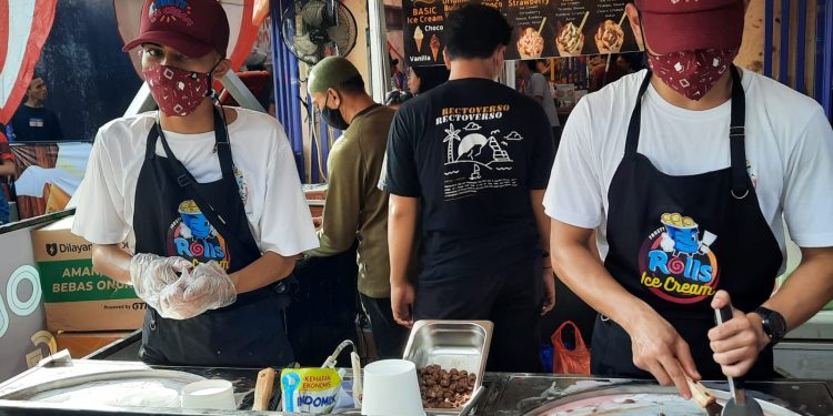 Uniknya Ice Cream Rolls Hanya di Jakarta Fair 2023