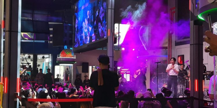 Malam Galau Juicy Luicy di Superlive Jakarta Fair