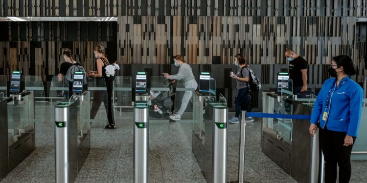 Menparekraf: Persiapan Pemberlakuan Golden Visa Terus Berjalan, September Selesai