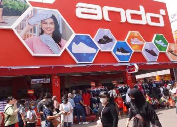 Tampil Keren Dengan Sepatu dan Sandal Ando