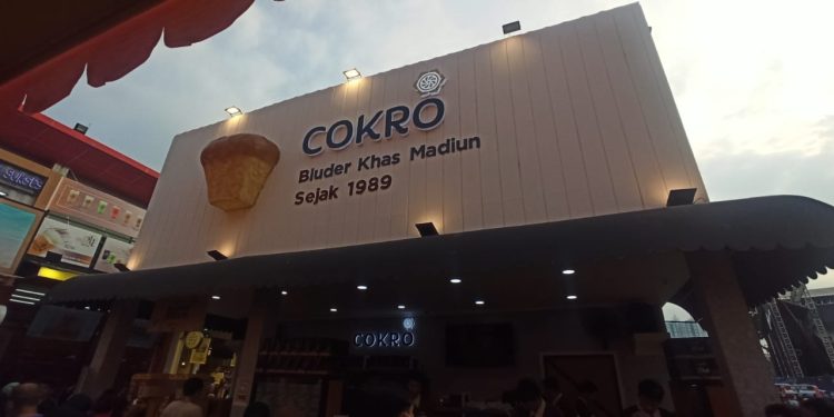 Sensasi Rasa Bluder Cokro Roti Siram, Viral di Jakarta Fair 2023