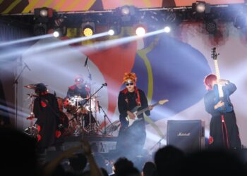 J-Rocks Kenakan Cosplay Naruto Hebohkan Panggung Synchronize Fest 2022