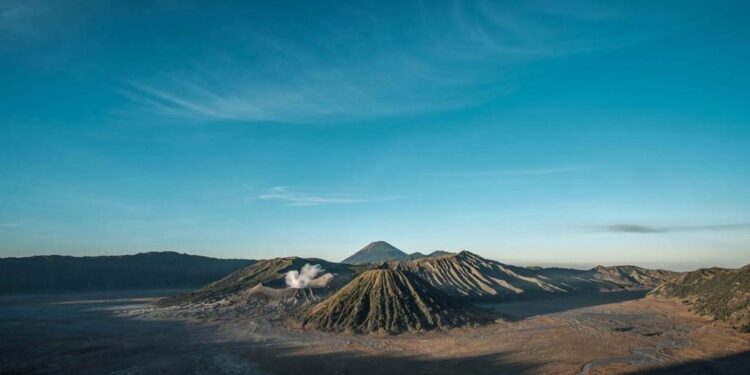 Kebakaran Kawasan Wisata Bromo, Menparekraf : Okupansi Hotel Turun Drastis