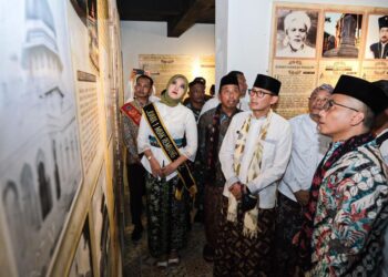 Indonesia Akan Kembangkan Paket Wisata Religi Berbasis Masjid Bersejarah