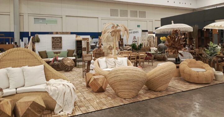 Hyper Mega Shipping Hadir di IFFINA Meubel Design Expo 2023