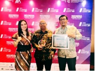 Alfaland Terima Penghargaan CSR di AMA Leadership Summit 2023