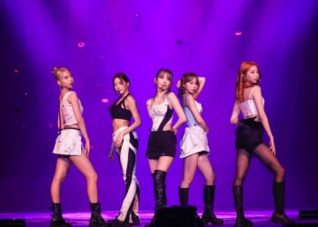 Konser Perdana Le Sserafim “Flame Rises” di JIExpo, Jakarta Pukau Ribuan Fearnot