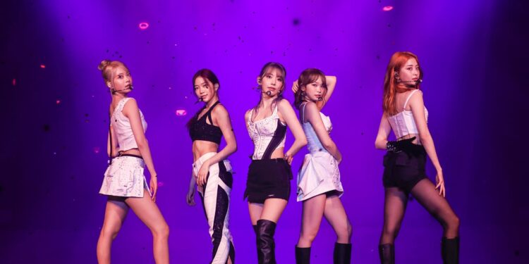 Konser Perdana Le Sserafim “Flame Rises” di JIExpo, Jakarta Pukau Ribuan Fearnot