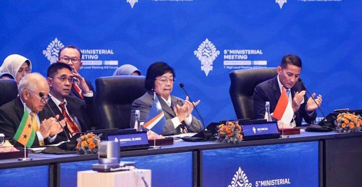 KTT AIS Forum 2023 di Bali, Menparekraf Hadiri Ministerial Meeting Bahas 3 Isu Penting