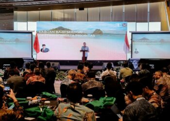 Menparekraf Undang 300 Pebisnis Tiongkok Berinvestasi di Destinasi Wisata Baru Parapuar-Labuan Bajo