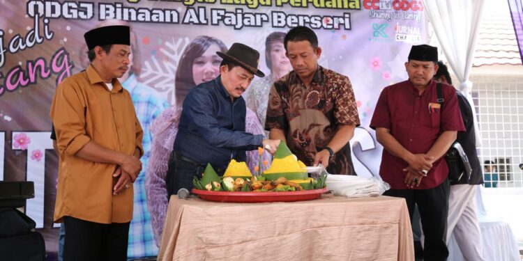 #ODGJMENJADIBINTANG: Jenita Janet Tempa 3 Warga Binaan Yayasan Al-Fajar Berseri Jadi Penyanyi