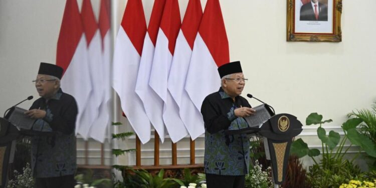 Wapres Ma’ruf Amin Anugerahkan Kemenparekraf Penghargaan Predikat Keterbukaan Informasi Publik 2023