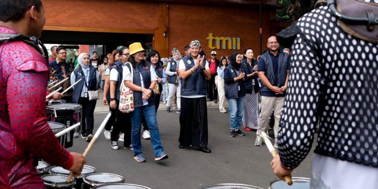 TMII Sambut Liburan Nataru Sajikan Konser Hindia, Dikta, hingga Atraksi 300 Drone