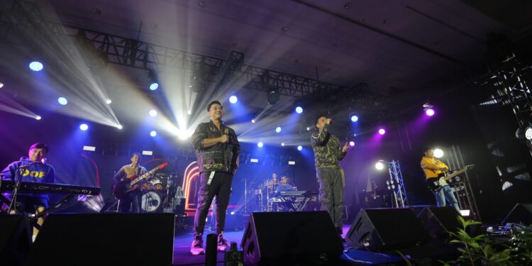 Kahitna Tebarkan Romantisme di Pesta Tahun Baru JIExpo