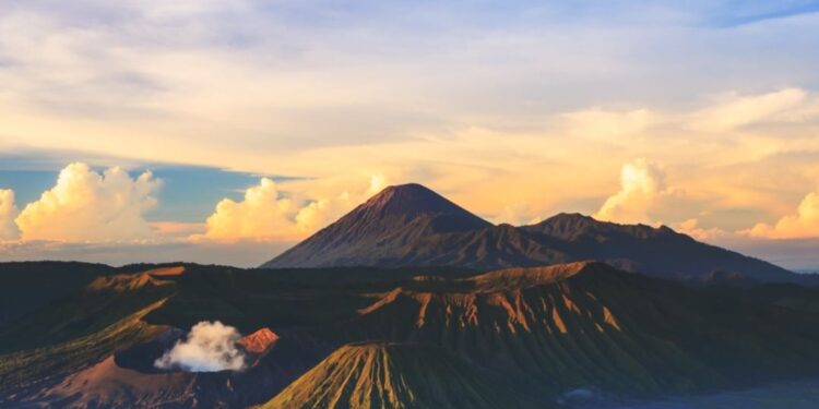 Pasca Terbakar Parah, Bromo Dinobatkan Taman Tercantik Ketiga Dunia, Sisihkan Zhangjiajie-China dan Fuji-Jepang