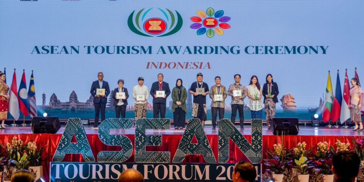 Hotel-Hotel Indonesia Sapu Bersih Penghargaan di ASEAN Tourism Awards 2024, Ini Daftarnya