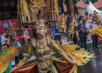 Peluncuran KEN 2024 Disemarakkan Ragam Parade Festival Seni dan Budaya