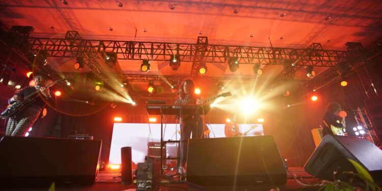 The SIGIT ‘Usik’ Penonton Pesta Tahun Baru JIExpo