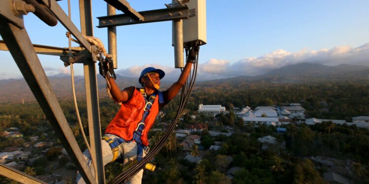 Pendapatan dan Laba Bersih XL Axiata Tahun 2023 Naik Double Digit