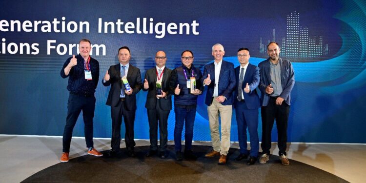 Huawei dan XL Axiata Raih Penghargaan Outstanding Catalyst Contribution di Barcelona