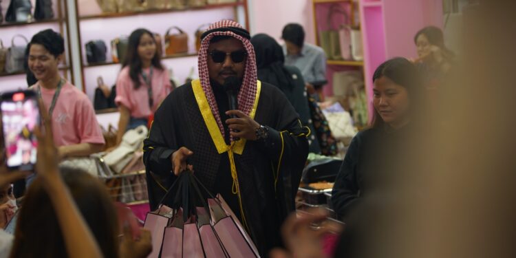 Sultan Jaleb Setiap Hari Bagi-bagi Hadiah Bernilai ‘Wow’ di Jakarta Lebaran Fair