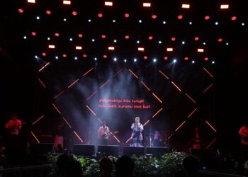 Feby Putri Unjuk Kekuatan Kata-kata di JLF Music Concert