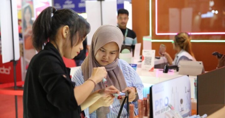 Mencari yang Cantik-cantik di Jakarta Lebaran Fair, Ada Diskon Besar!