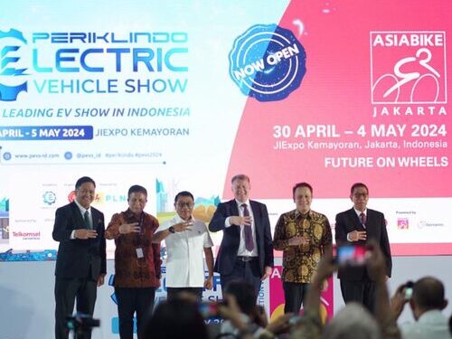 PEVS 2024 Resmi Dibuka Moeldoko; Ini Pameran Kendaraan Listrik Terbesar di Asia Tenggara