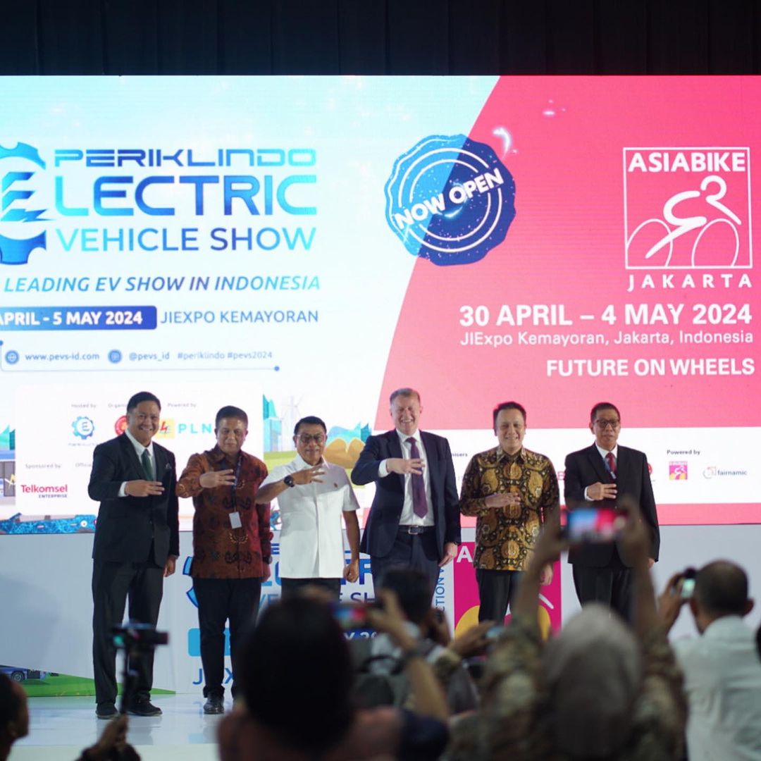 PEVS 2024 Resmi Dibuka Moeldoko; Ini Pameran Kendaraan Listrik Terbesar di Asia Tenggara