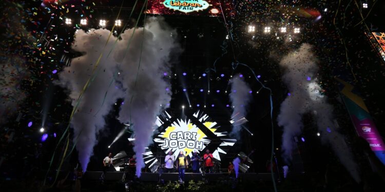 Wali Band Bikin Penonton JLF Music Concert Bergoyang