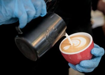 Barista dan F&B Enthusiast Ditantang Ikuti Barista Innovation Challenge 2024