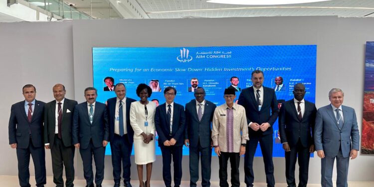 AIM Congress 2024 Abu Dhabi, Menparekraf Paparkan Keuntungan Berinvestasi di Indonesia