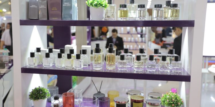 Cosmetics Ingredients Expo & Seminar 2024 di JIExpo, Unjuk Pasar Kosmetik Indonesia Tumbuh Pesat