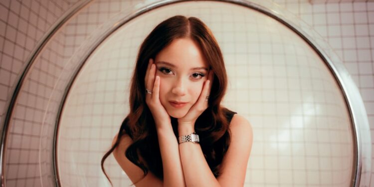 Wow, Tiket Special Show Laufey di BNI Java Jazz Festival 2024 Terjual Habis