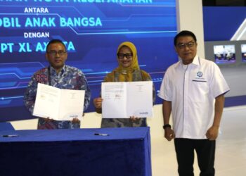 Dukung Industri Mobil Listrik Nasional, XL Axiata Sediakan Layanan ICT untuk PT MAB