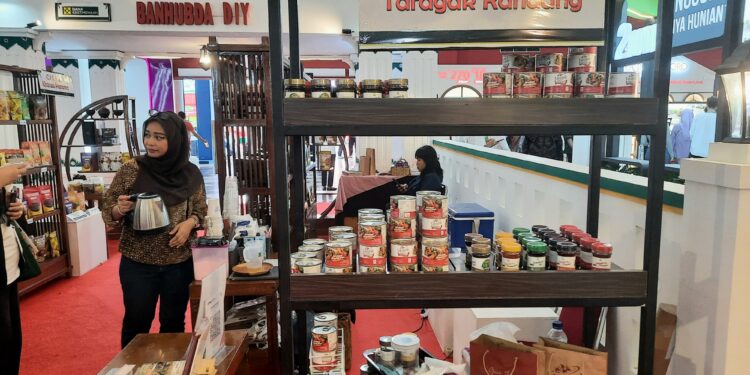 Yummy! Taragak Rendang Jogja Ada di Jakarta Fair
