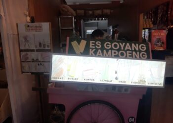 Segarnya Es Goyang di Jakarta Fair!