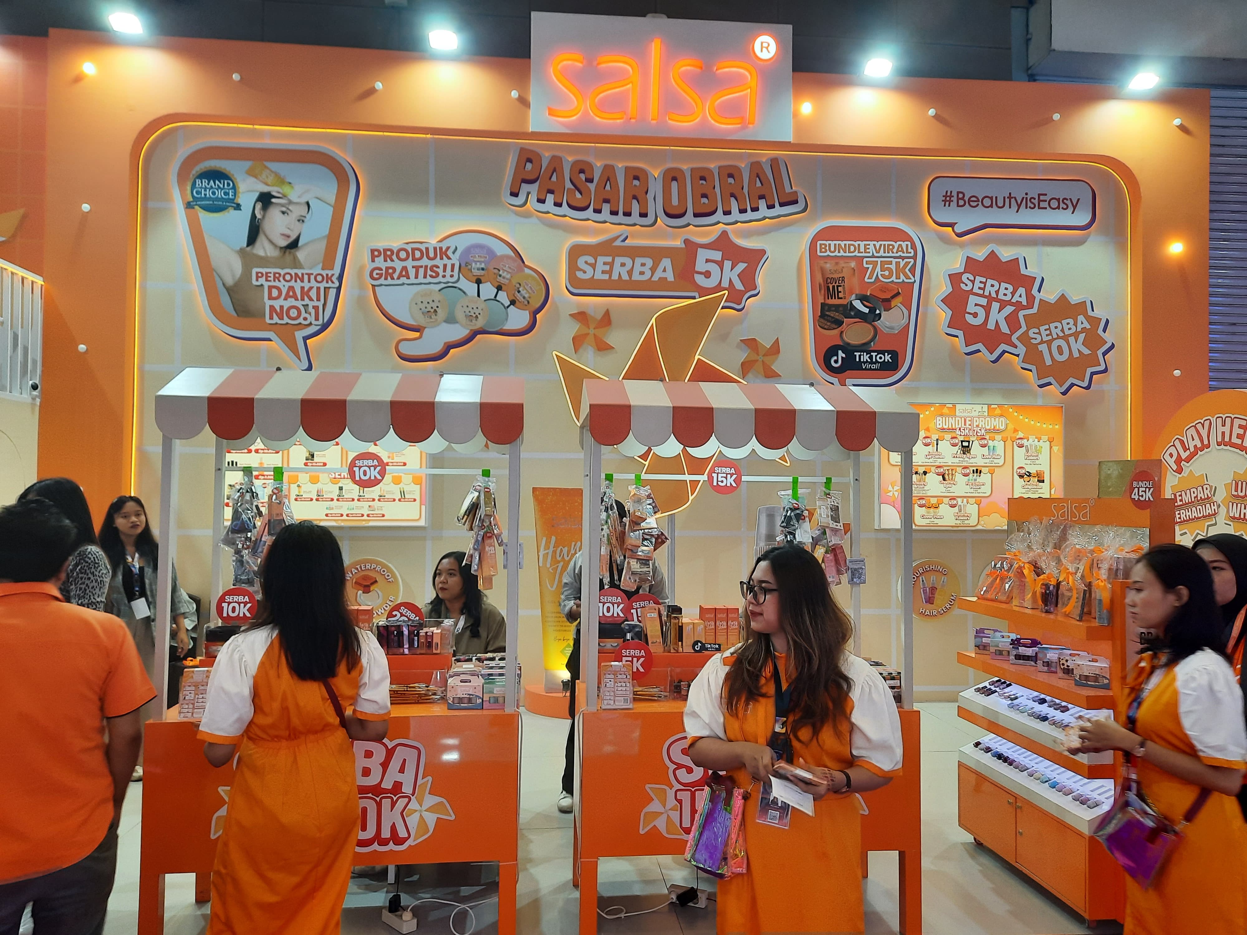 Salsa Cosmetic Buka Pasar Obral di Jakarta Fair