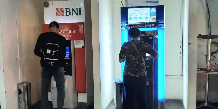 Kehabisan Uang di Jakarta Fair? Jangan Panik, Ada Lengkap ATM dan Bank
